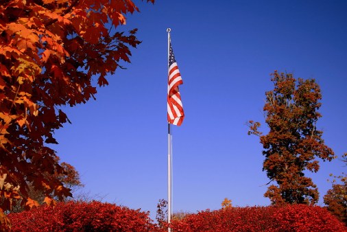 移民美國還是加拿大好些?加拿大和美國哪個更適合居住?